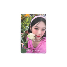 Load image into Gallery viewer, LOONA &#39;Flip That&#39; Official Album Photocard
