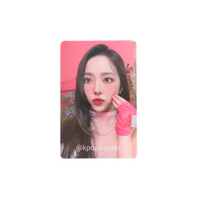 Load image into Gallery viewer, LOONA &#39;Flip That&#39; Official Album Photocard
