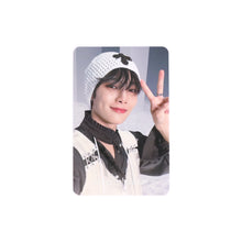 Load image into Gallery viewer, Stray Kids &#39;樂-STAR [ROCK-STAR]&#39; Soundwave POB Benefit Photocard
