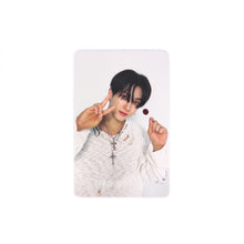 Load image into Gallery viewer, Stray Kids &#39;樂-STAR [ROCK-STAR]&#39; US Target Exclusive POB Benefit Photocard
