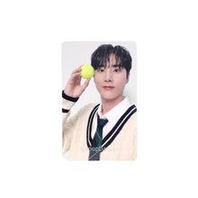 Load image into Gallery viewer, DAY6 &#39;Welcome to the Show&#39; Official MD Benefit Photocard
