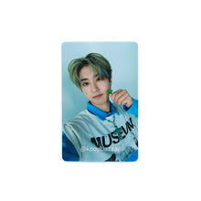 Load image into Gallery viewer, Stray Kids 'Social Path (feat. LiSA) / Super Bowl -Japanese ver.-' Official Album Photocard
