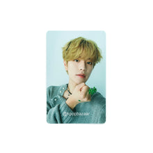 Load image into Gallery viewer, Stray Kids 'Social Path (feat. LiSA) / Super Bowl -Japanese ver.-' Official Album Photocard
