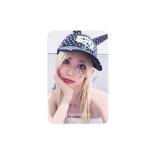 Load image into Gallery viewer, LE SSERAFIM &#39;CRAZY&#39; Soundwave Lucky Draw Round 1 Benefit Photocard
