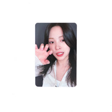 Load image into Gallery viewer, ITZY &#39;GOLD&#39; Music Plant POB Benefit Photocard
