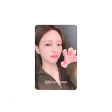 Load image into Gallery viewer, ITZY &#39;GOLD&#39; Music Plant POB Benefit Photocard
