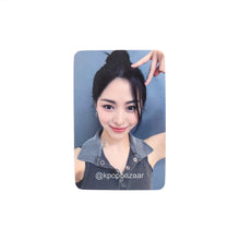 Load image into Gallery viewer, ITZY &#39;GOLD&#39; Soundwave POB Benefit Photocard
