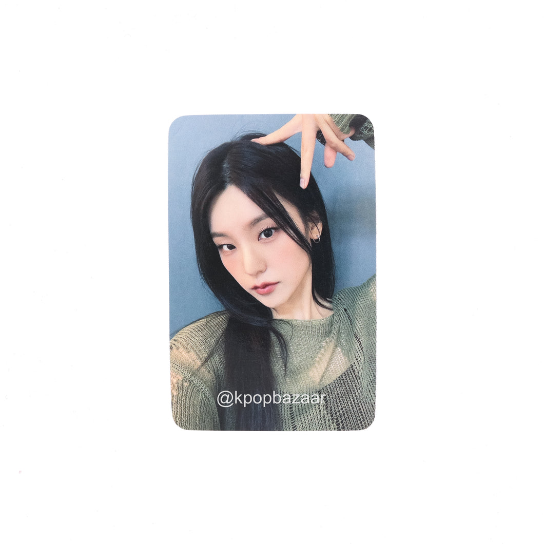 ITZY 'GOLD' Soundwave POB Benefit Photocard
