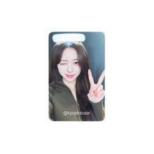 Load image into Gallery viewer, ITZY Official Light Ring Ver.2 Benefit Photocard
