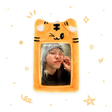 Load image into Gallery viewer, Fluffy Photocard Holder Keyring
