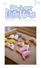 Load image into Gallery viewer, Stray Kids 6th Fanmeeting ‘STAY in Our Little House’ Official MD - SKZOO Plush Hair Pin
