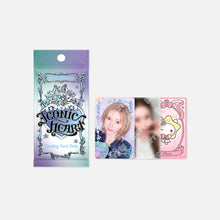 Load image into Gallery viewer, [PREORDER] Hearts2Hearts 'ICONIC HEART' Official MD - Trading Card Pack
