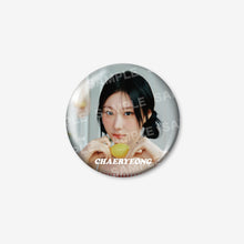 Load image into Gallery viewer, [PREORDER] ITZY &#39;JYP JAPAN POPUP STORE 2025&#39; Official MD - PHOTO BADGE
