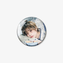 Load image into Gallery viewer, [PREORDER] Stray Kids World Tour 'RUN IT JAPAN' Official MD - Photo Badge
