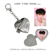 Load image into Gallery viewer, ZEROBASEONE 5th Mini Album ‘BLUE PARADISE’ Official Pop-Up MD - Heart Pendant Keyring
