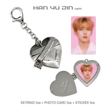 Load image into Gallery viewer, ZEROBASEONE 5th Mini Album ‘BLUE PARADISE’ Official Pop-Up MD - Heart Pendant Keyring
