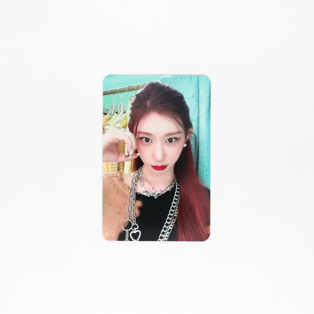 ITZY 'Crazy In Love' MMT POB Benefit Photocard