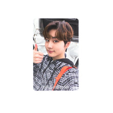 Load image into Gallery viewer, Enhypen &#39;Border: Carnival&#39; Official Album PhotocardEnhypen &#39;Border: Carnival&#39; Official Album Photocard
