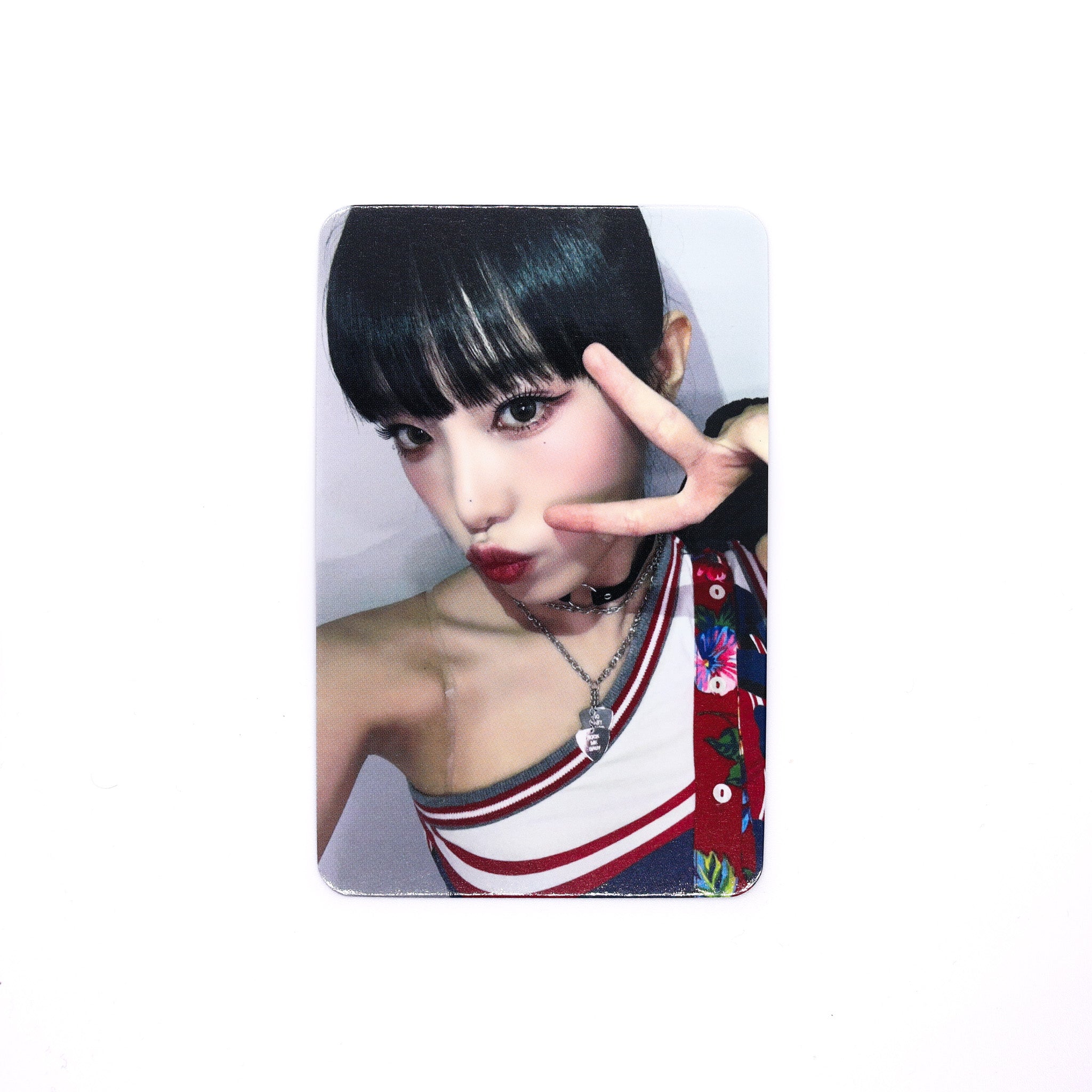 Yena 'Love War' Apple Music Lucky Draw Benefit Photocard – K-POP