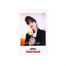 Load image into Gallery viewer, Stray Kids &#39;SKZ&#39;s Mini World&#39; Season&#39;s Greeting POB Benefit Photocard
