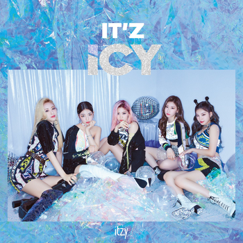 ITZY 1st Mini Album 'IT'z ICY'